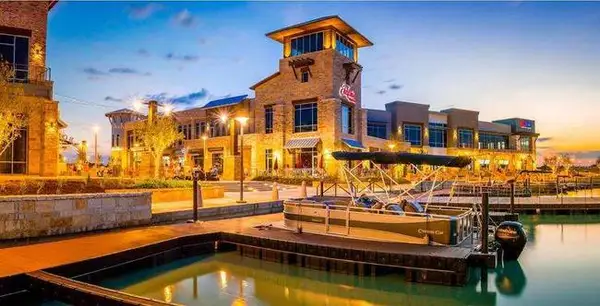 Towne Lake